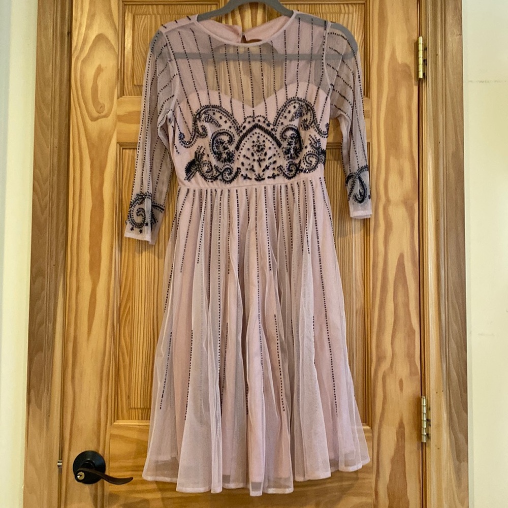 ASOS maternity pink dress never worn size 2 with tag sequins dress midi sleeve